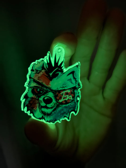 Waterproof (Golw-In-The-Dark) Wolf Necklace