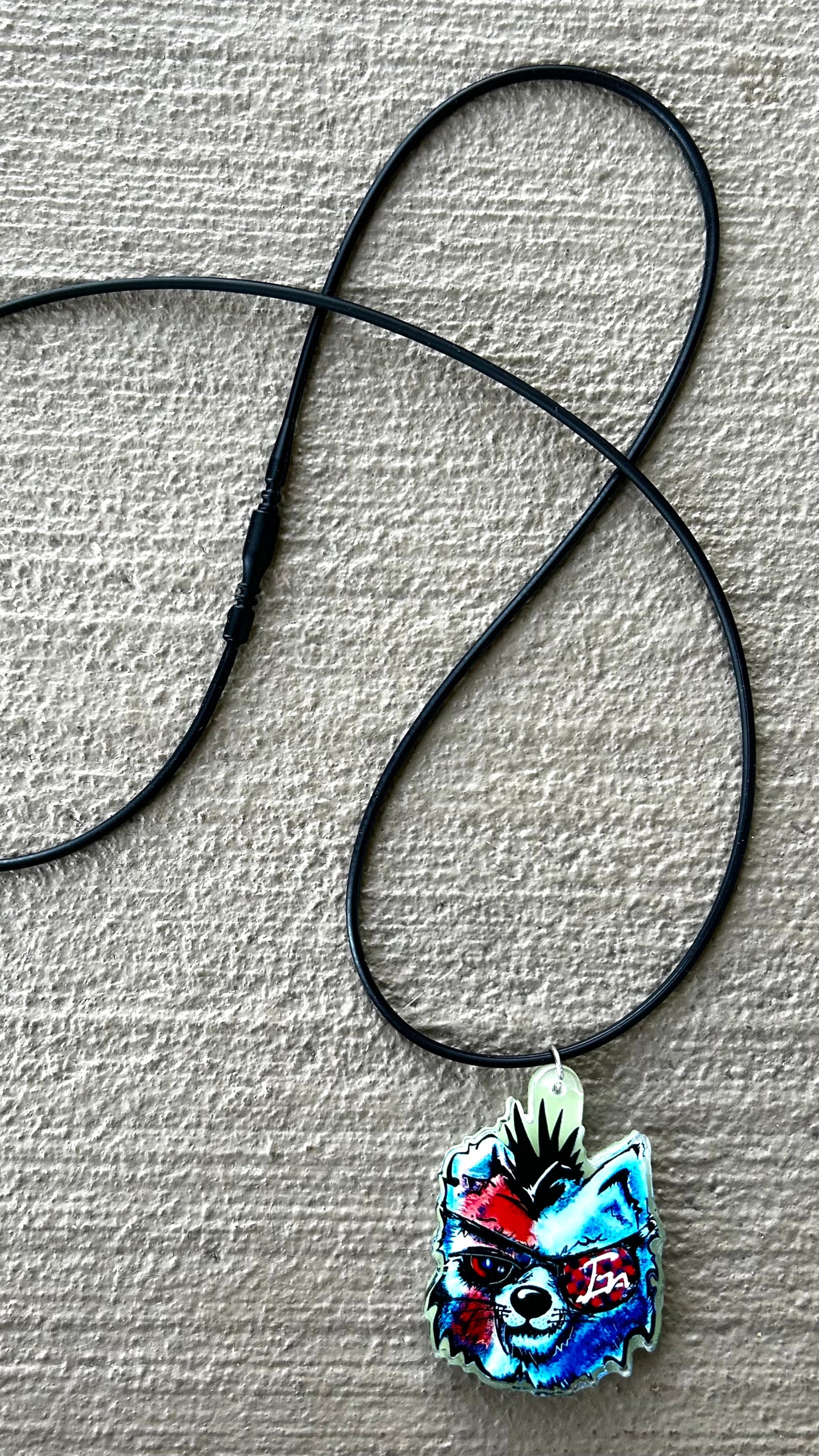 Waterproof (Golw-In-The-Dark) Wolf Necklace